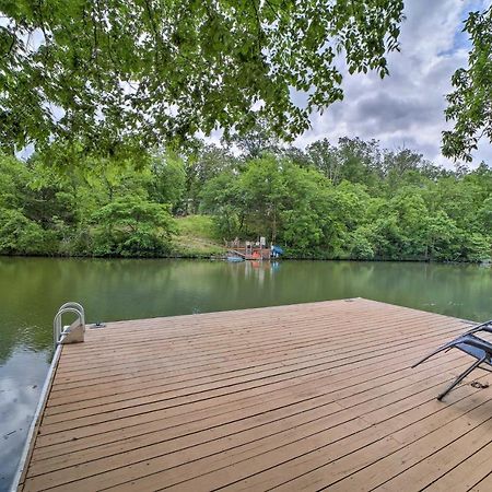 The Bella Vista Lakeside Treehouse Dock And Kayaks! 外观 照片
